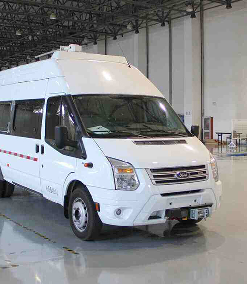 車載香蕉短视频官网池UPS應用——通信指揮車