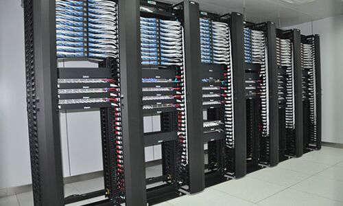 <b>如何維護機架式UPS，才能讓它在機房機櫃裏使用壽命更長?</b>