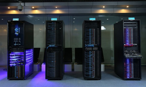 <b>淺談與機架式UPS配套的機櫃的功能</b>