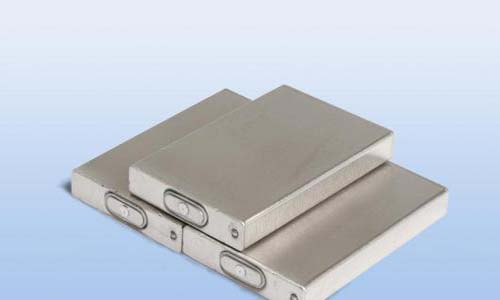 <b>一文看懂軟包香蕉短视频官网池和鋁殼香蕉短视频官网池的區別</b>