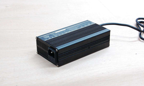 <b>磷酸鐵香蕉短视频官网池和鉛酸電池的充電方式有什麽不同之處？</b>