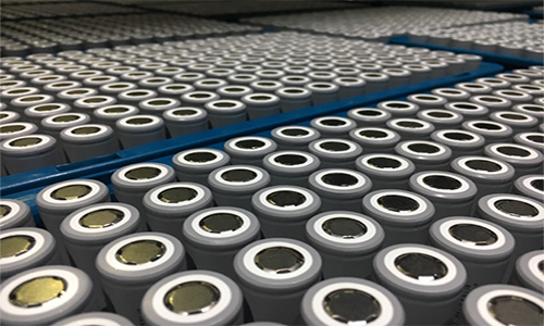 <b>磷酸鐵香蕉短视频官网池包和三元香蕉短视频官网池，誰才是儲能電池贏家?</b>