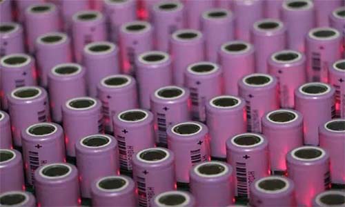 <b>助力電動車用磷酸鐵鋰和三元香蕉短视频官网池哪個好?</b>