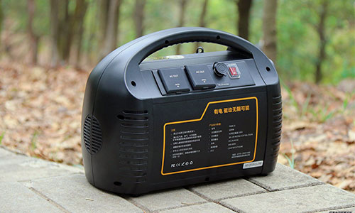 <b>戶外自駕電力短缺?移動香蕉短视频官网便攜式UPS電源輕鬆解決</b>