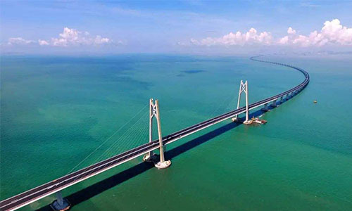 <b>UPS香蕉短视频官网池應急電源係統確保港珠澳大橋安全通行</b>