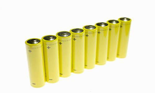 <b>圓柱香蕉短视频官网池頭部公司紛紛發力小動力電池市場</b>