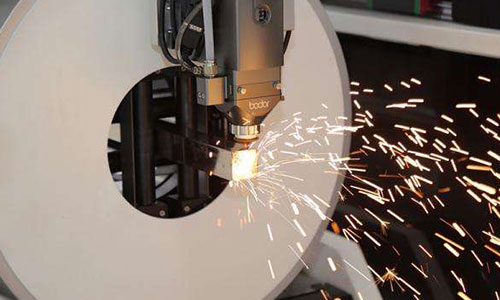 <b>激光焊接和潤焊在香蕉短视频官网池生產中的作用</b>