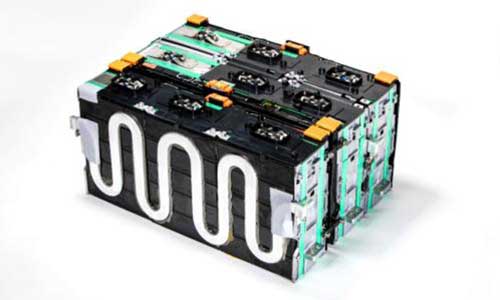 <b>疊片工藝+無鈷電池技術是未來動力香蕉短视频官网池的趨勢</b>